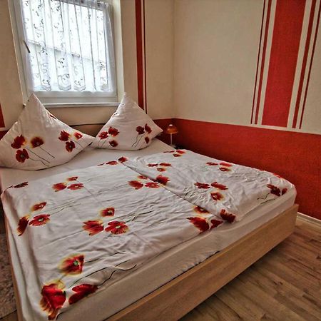 Ferienwohnung Thurk ซาสนิทซ์ ภายนอก รูปภาพ