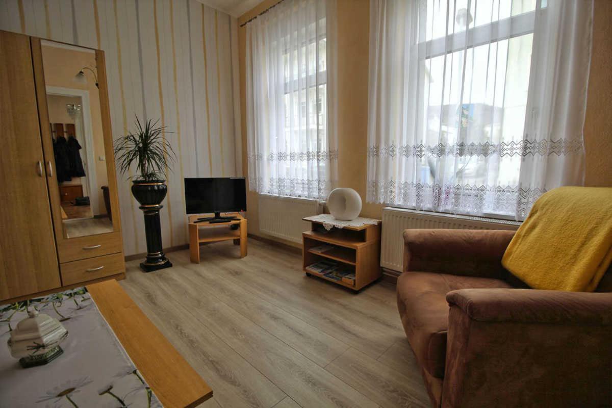 Ferienwohnung Thurk ซาสนิทซ์ ภายนอก รูปภาพ